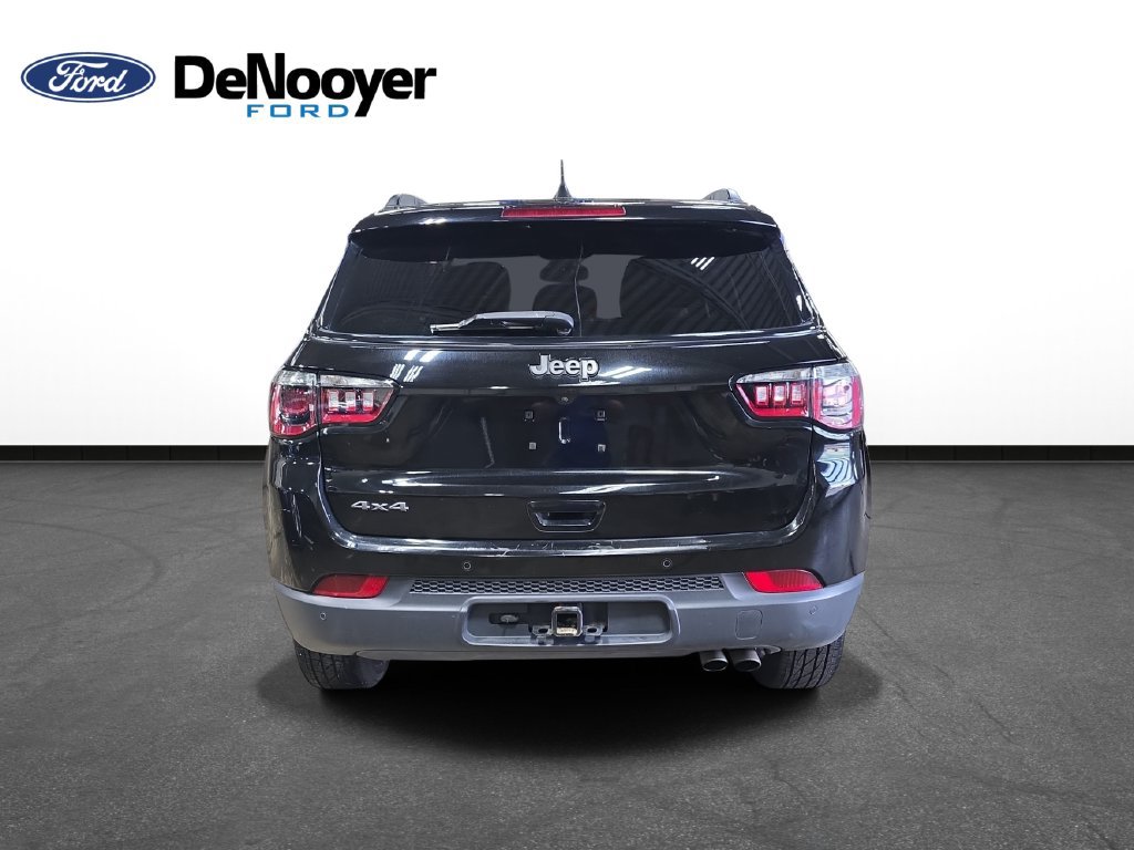 Used 2021 Jeep Compass Latitude w/ Sun and Sound Group AWD/4WD image 7