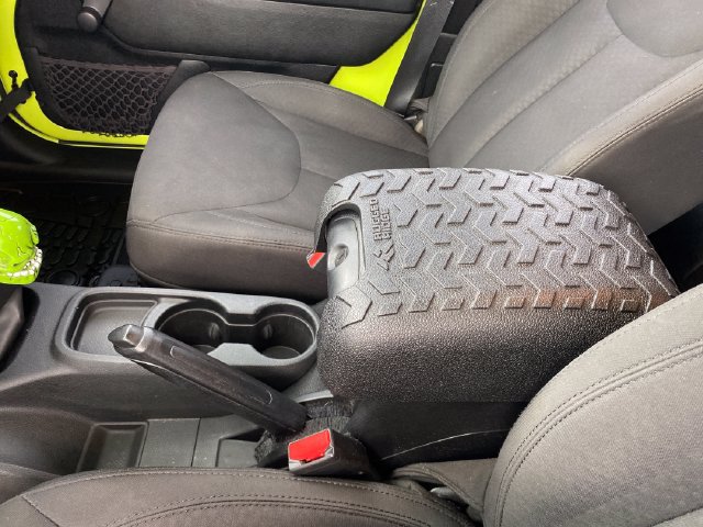 Used 2016 Jeep Wrangler Unlimited Sport AWD/4WD image 12