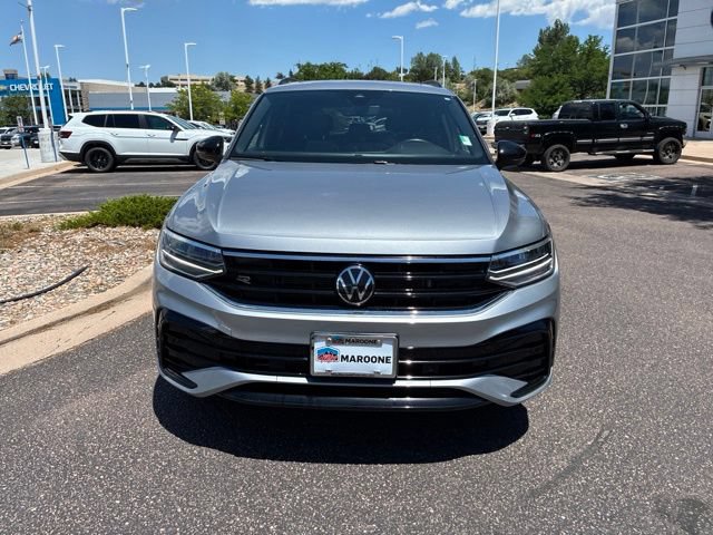 Used 2024 Volkswagen Tiguan SE R-Line AWD/4WD image 2