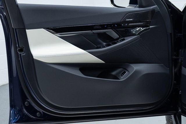 New 2026 BMW 530i xDrive image 14