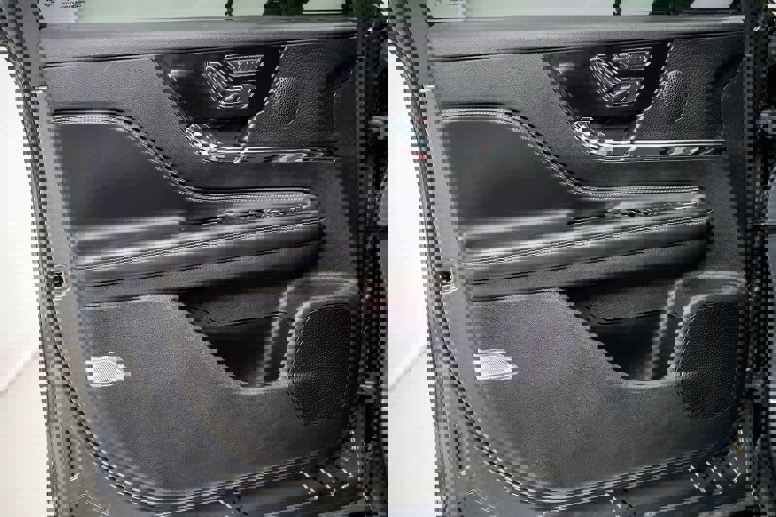 Used 2023 Lincoln Corsair Reserve image 18