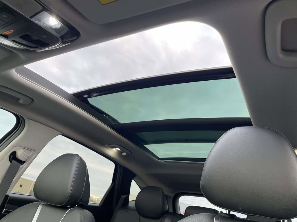 Certified 2023 Hyundai Tucson Limited w/ Winter Package image 9