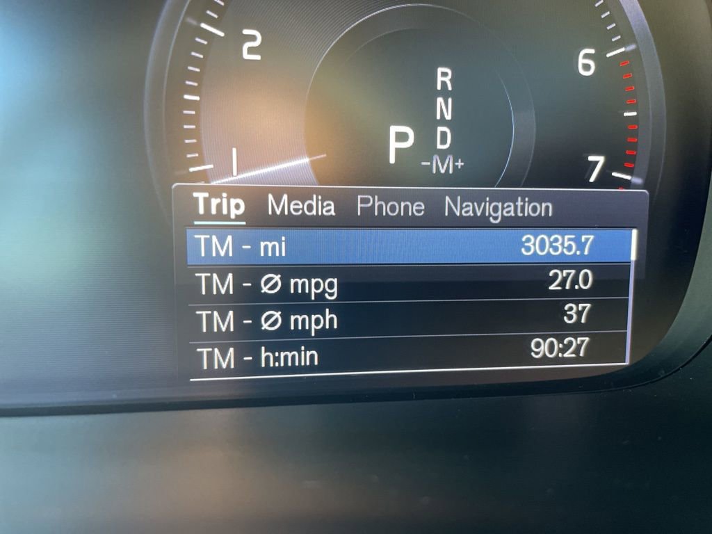 Used 2021 Volvo XC40 T5 R-Design w/ Advanced Package image 31