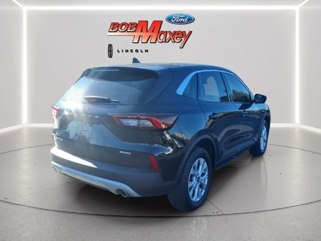 Used 2023 Ford Escape Active w/ Tech Pack #2 AWD/4WD image 4
