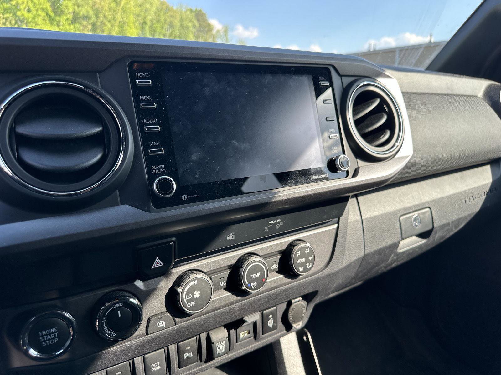 Used 2020 Toyota Tacoma TRD Off-Road w/ Technology Package AWD/4WD image 12