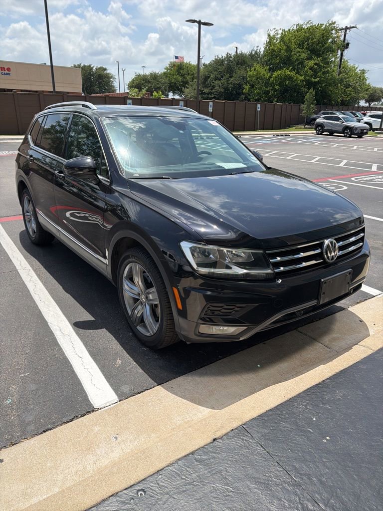 Used 2020 Volkswagen Tiguan SEL AWD/4WD image 3