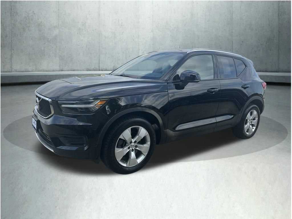 Used 2019 Volvo XC40 T5 Momentum AWD/4WD image 1