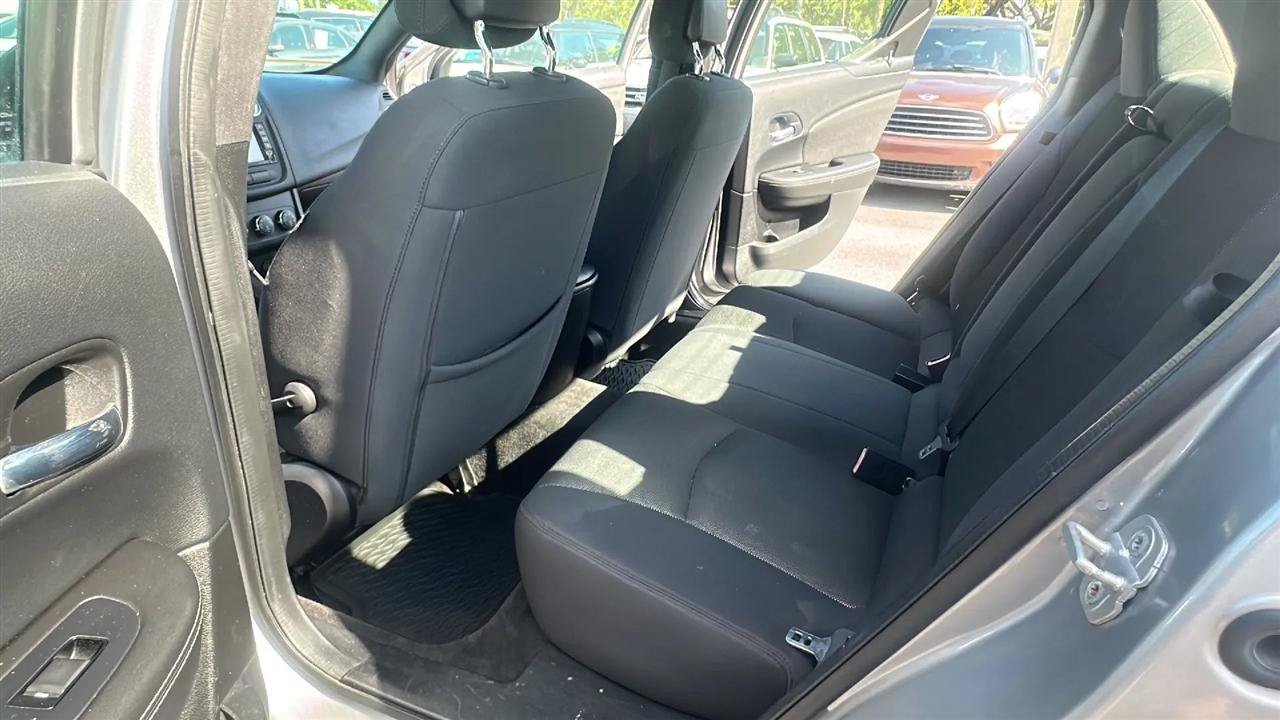 Used 2013 Dodge Avenger SXT FWD image 28