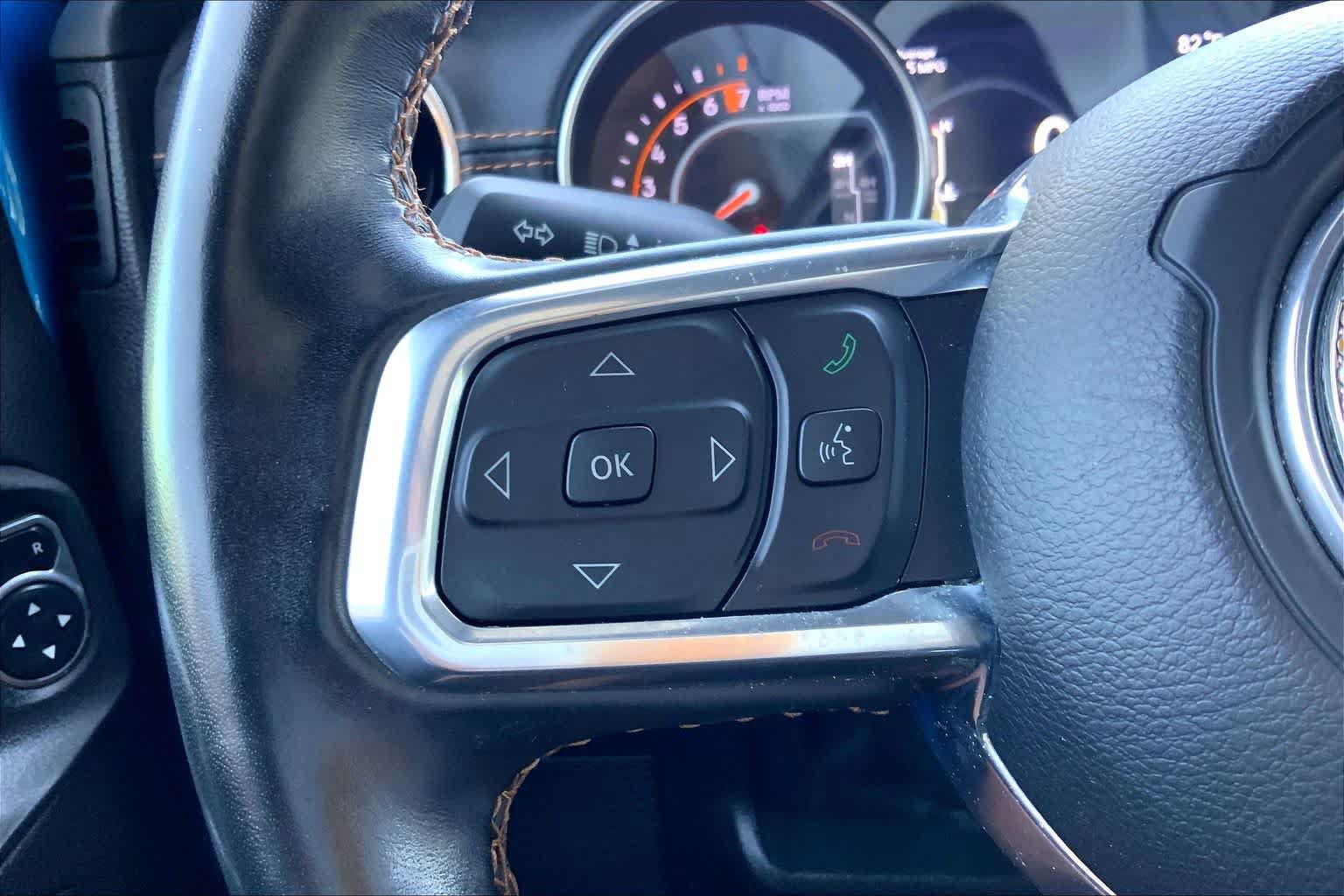 Used 2022 Jeep Wrangler Unlimited Sahara AWD/4WD image 22