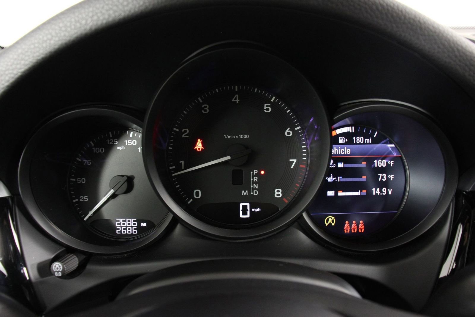 Certified 2025 Porsche Macan image 16