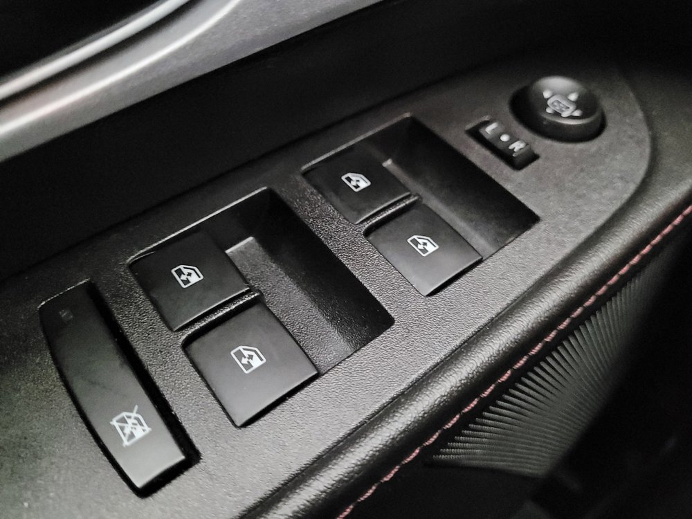 Used 2015 Chevrolet Equinox LT w/ Driver Convenience Package image 27