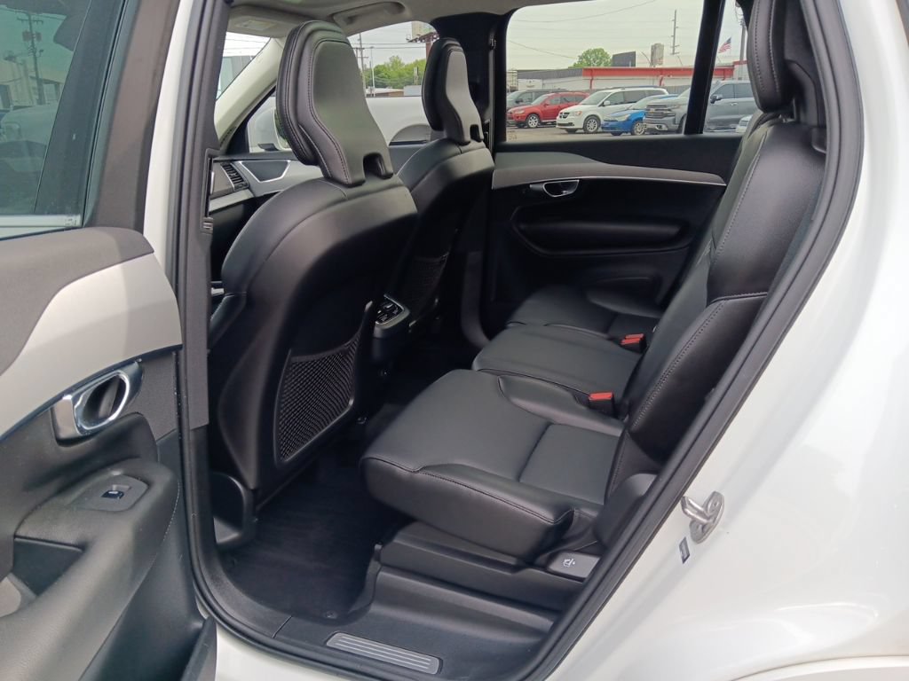 Used 2022 Volvo XC90 T5 Momentum AWD/4WD image 32