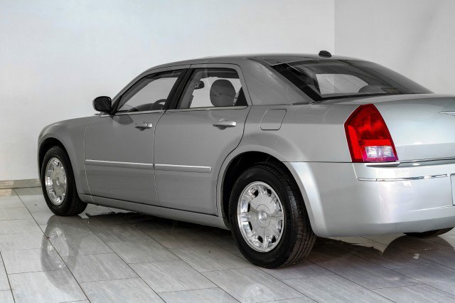 Used 2006 Chrysler 300 Touring image 59