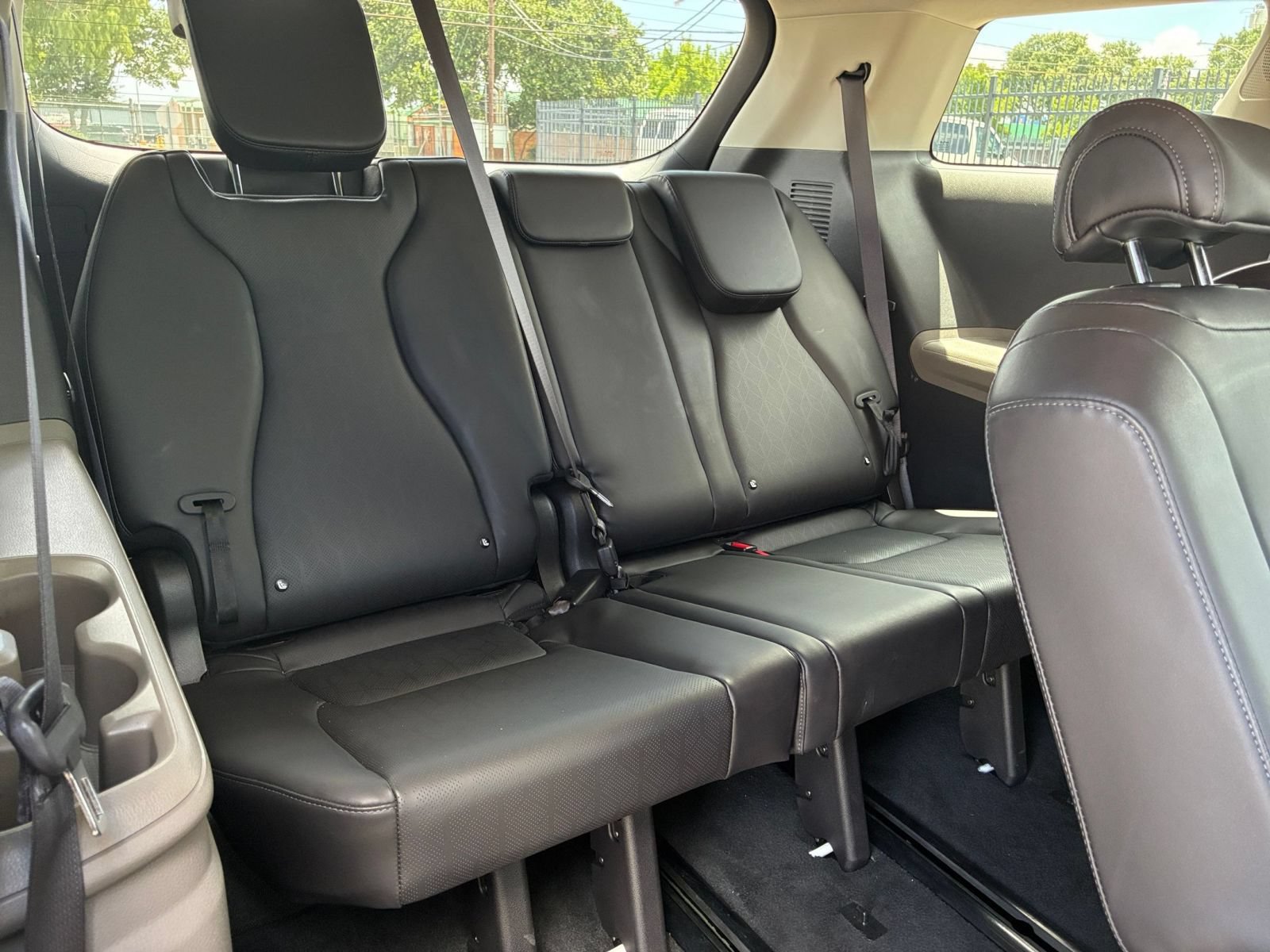 Used 2026 Kia Carnival FWD image 26