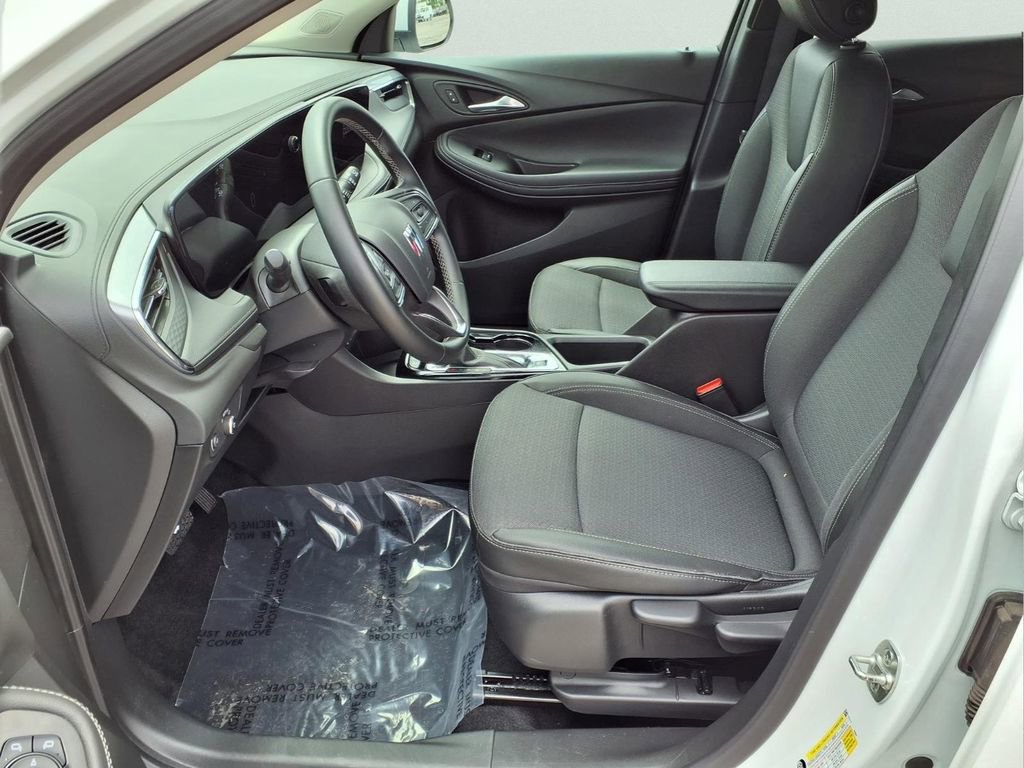 Used 2025 Buick Encore GX Preferred AWD/4WD image 21