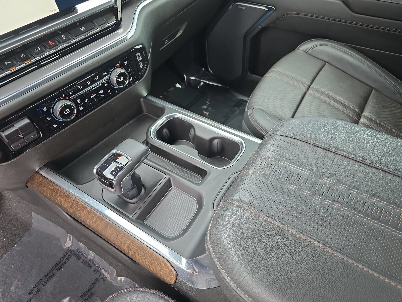 Used 2023 Chevrolet Silverado 1500 High Country w/ High Country Premium Package AWD/4WD image 24