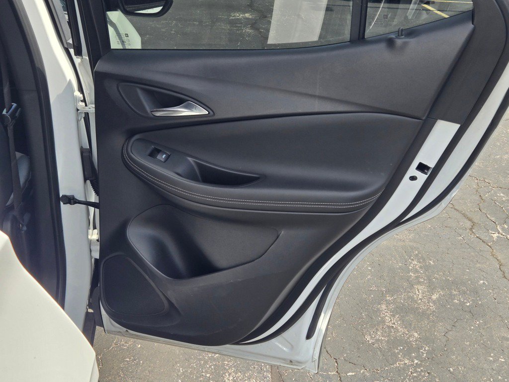 Used 2025 Buick Encore GX Preferred FWD image 9