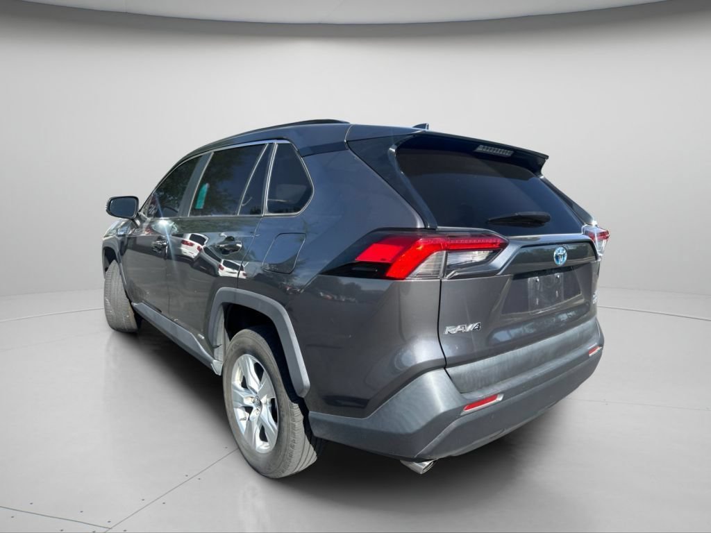 Used 2021 Toyota RAV4 XLE AWD/4WD image 12