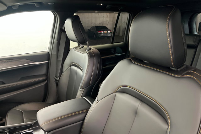New 2026 Jeep Grand Cherokee Limited AWD/4WD image 16
