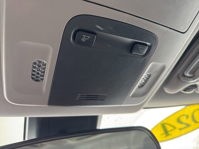 Used 2024 Toyota Camry SE image 18