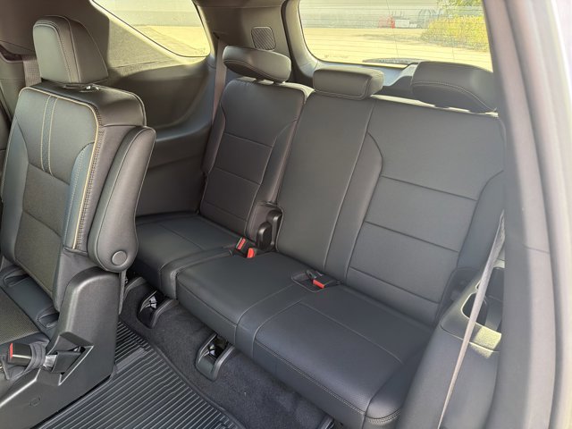 New 2026 Chevrolet Traverse High Country w/ LPO, Floor Liner Package image 26