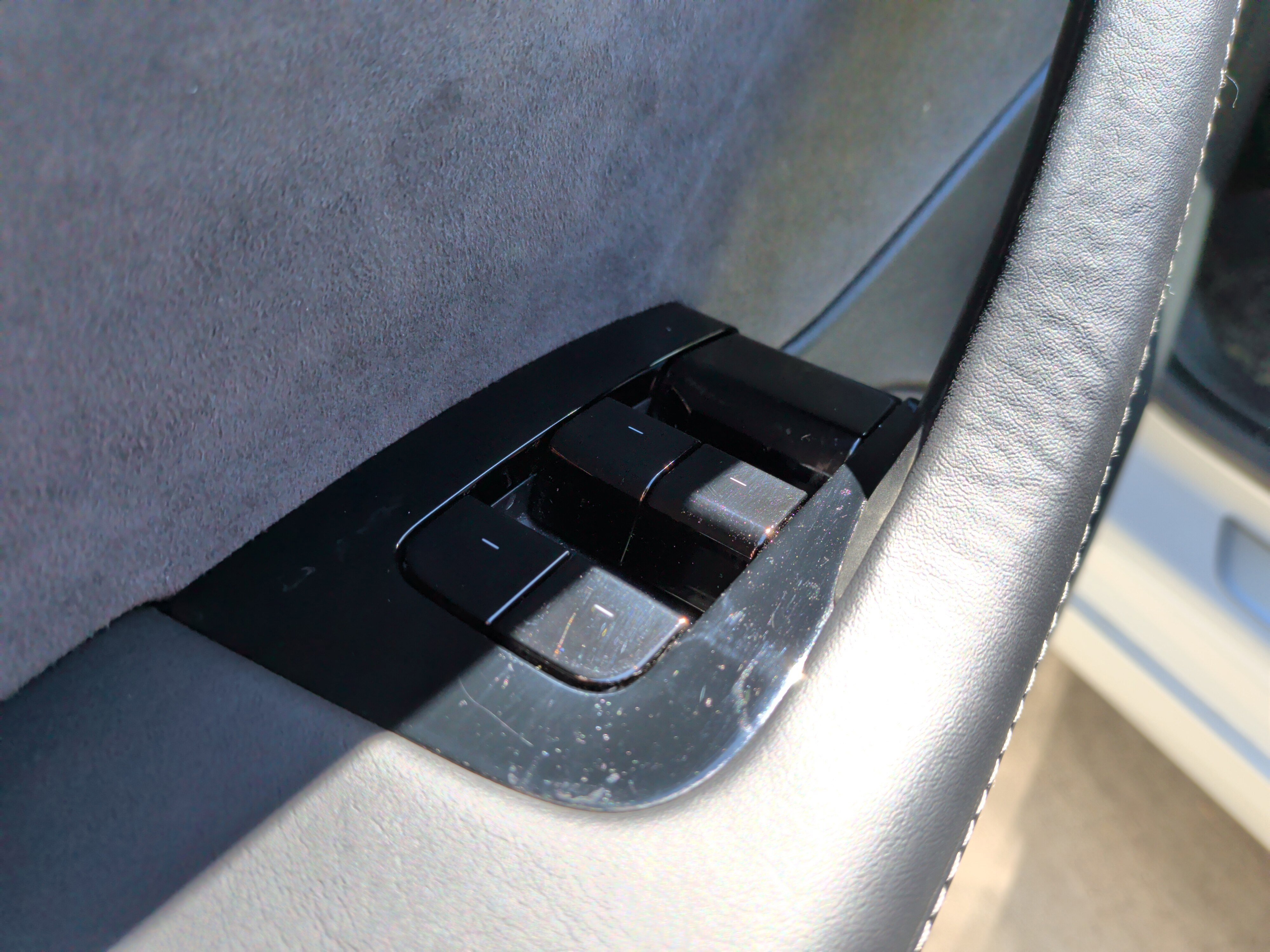 Used 2020 Tesla Model 3 Standard Range image 13