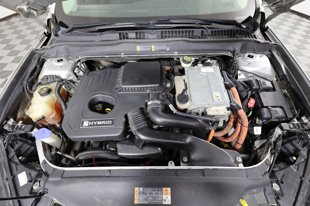 Used 2015 Ford Fusion SE FWD image 39