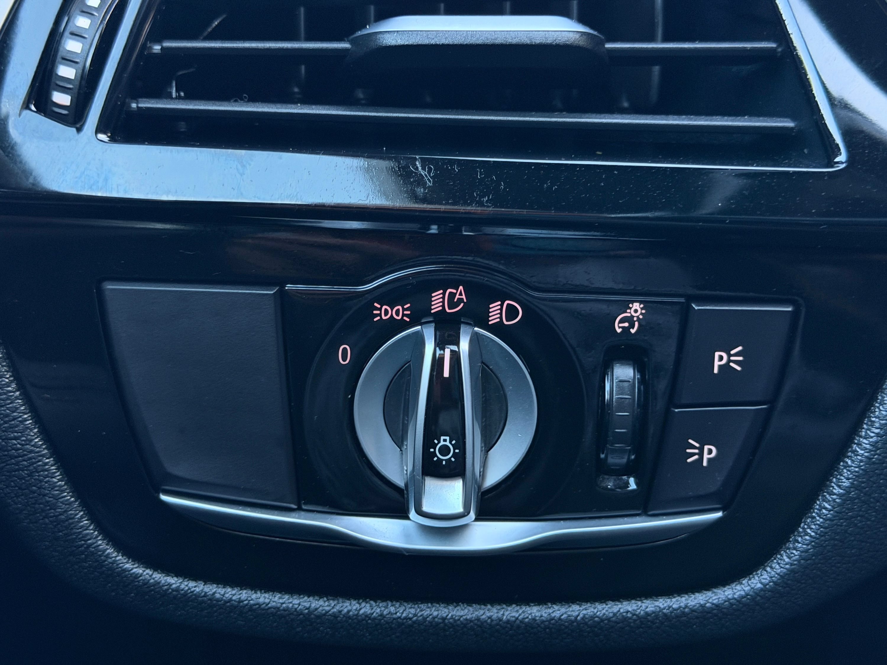 Used 2019 BMW M550i xDrive AWD/4WD image 33