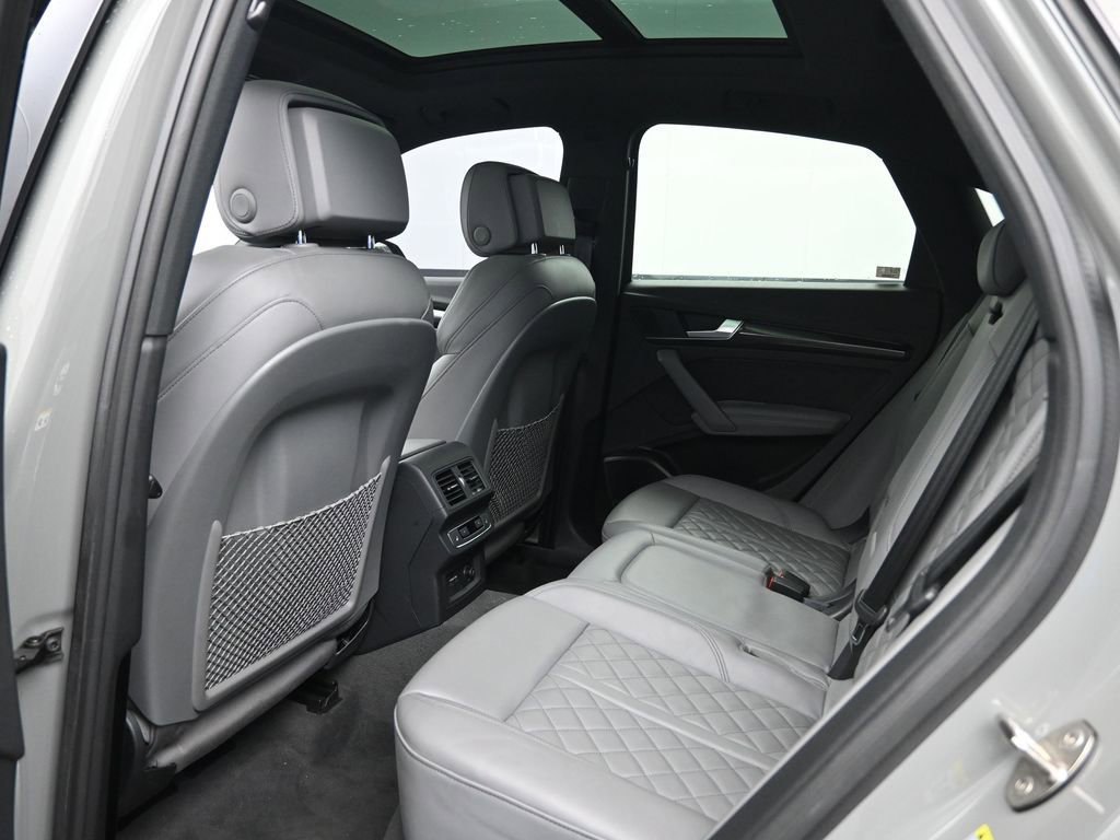 Used 2021 Audi SQ5 Prestige image 29