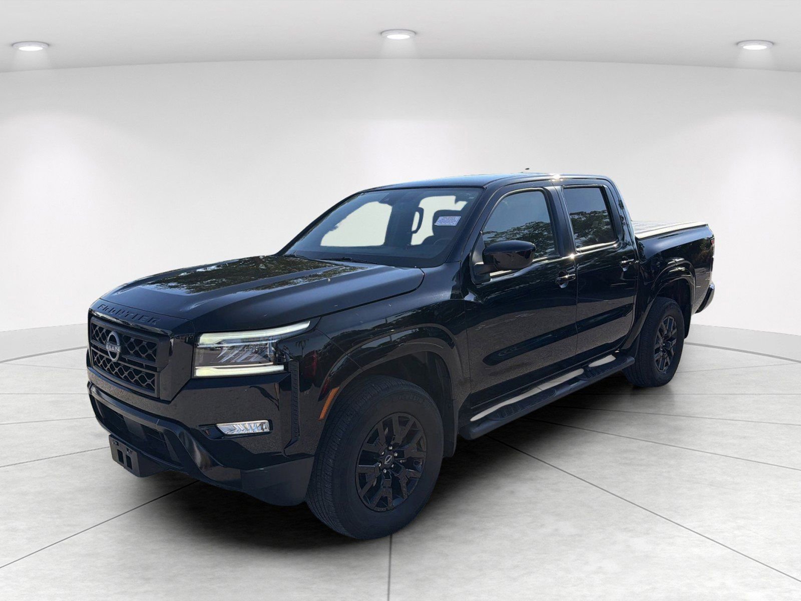 Used 2023 Nissan Frontier SV w/ Midnight Edition Package AWD/4WD image 8