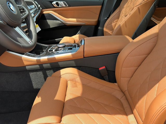 New 2026 BMW X5 xDrive50e w/ M Sport Package AWD/4WD image 41