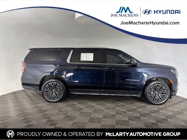 Used 2023 Chevrolet Suburban LT w/ LT Signature Plus Package image 6