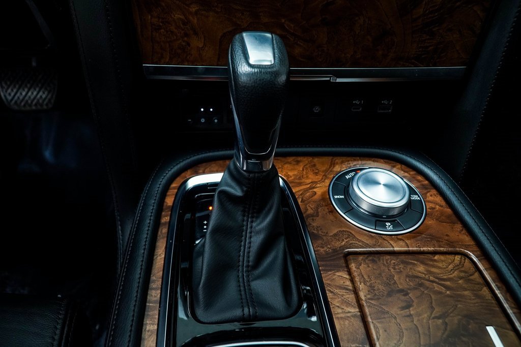 Used 2024 Nissan Armada SL image 19