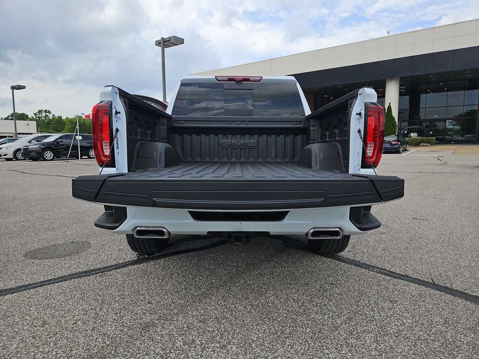 Certified 2026 GMC Sierra 1500 Denali w/ Denali Reserve Package AWD/4WD image 29