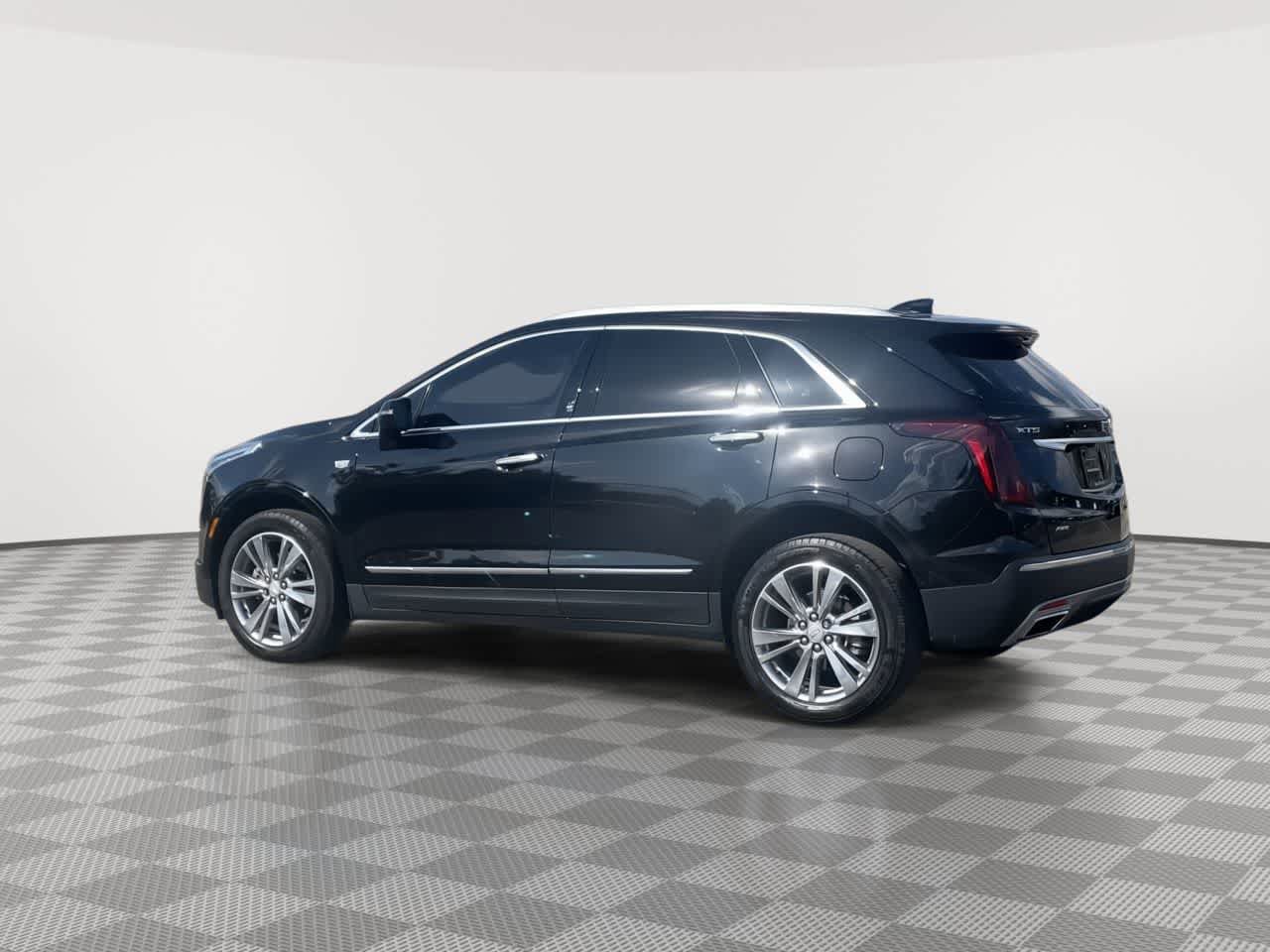 Used 2024 Cadillac XT5 Premium Luxury AWD/4WD image 6