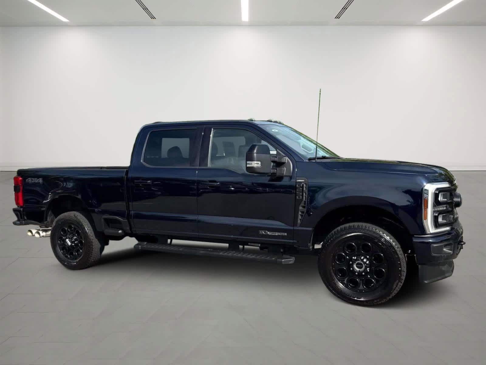 Used 2025 Ford F250 Lariat w/ Black Appearance Package AWD/4WD image 6