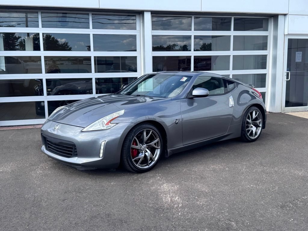 Used 2014 Nissan 370Z Touring w/ Sport Package RWD video 2