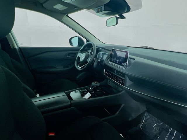 Used 2024 Nissan Rogue S image 23