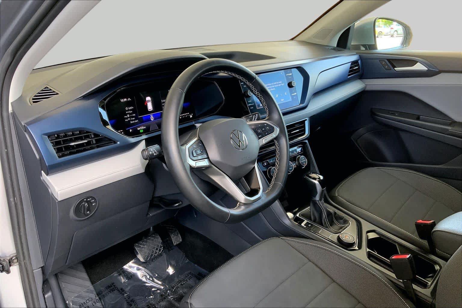 Used 2024 Volkswagen Taos SE AWD/4WD image 18
