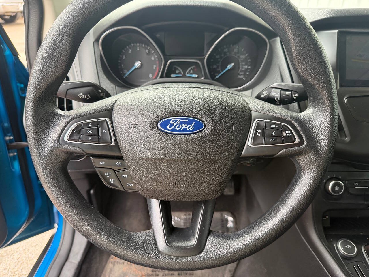 Used 2016 Ford Focus SE w/ Reverse Sensing Package FWD image 26