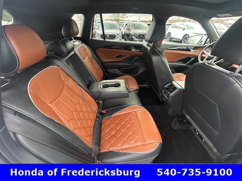 Used 2026 Volkswagen Tiguan SEL R-Line image 31