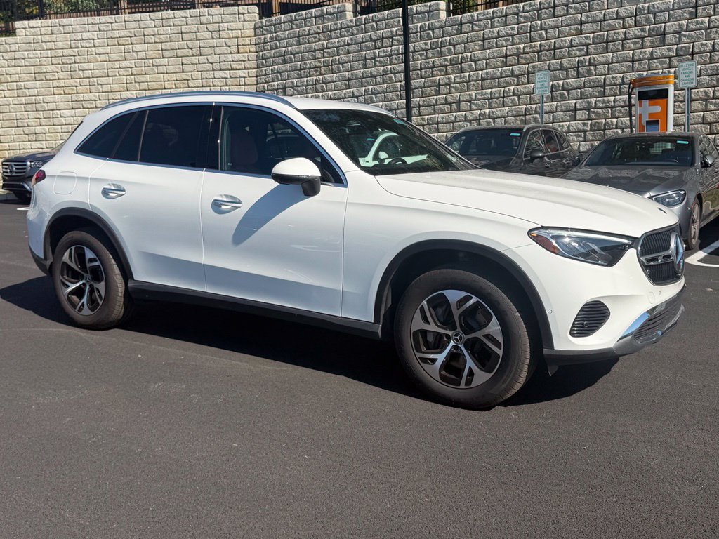 Used 2026 Mercedes-Benz GLC 350e 4MATIC image 8
