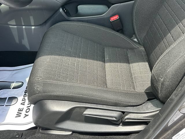 Used 2025 Honda HR-V LX image 16