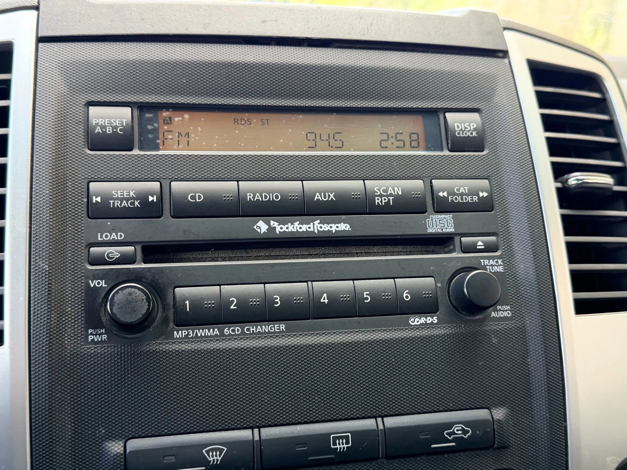 Used 2012 Nissan Frontier PRO-4X image 12