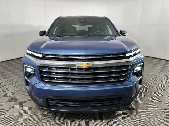 Used 2025 Chevrolet Traverse LT w/ Driver Confidence Package image 8