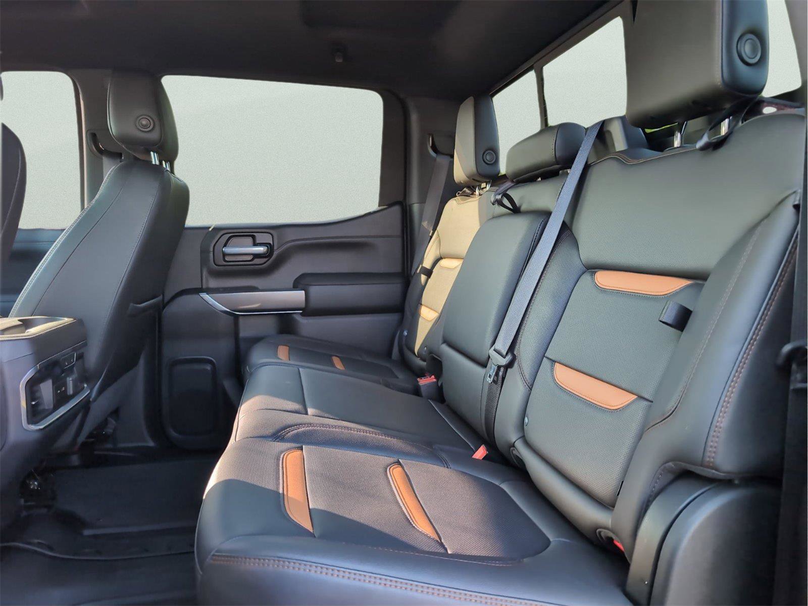 Used 2021 GMC Sierra 1500 AT4 w/ AT4 Value Package AWD/4WD image 32