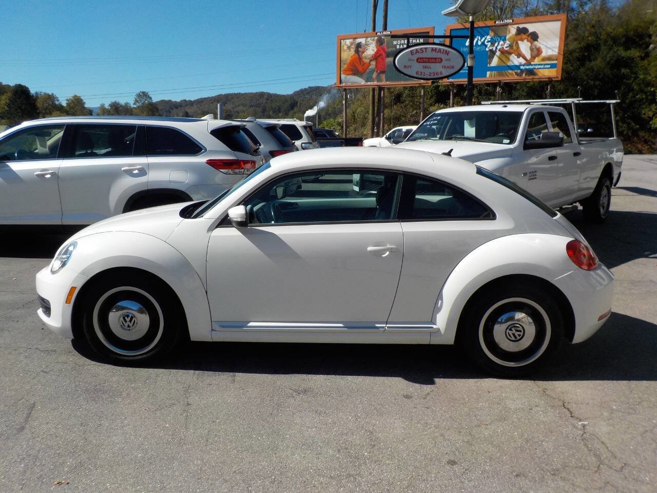Used 2012 Volkswagen Beetle 2.5