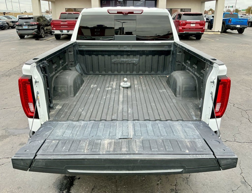 Used 2024 GMC Sierra 1500 AT4 w/ Technology Package image 19