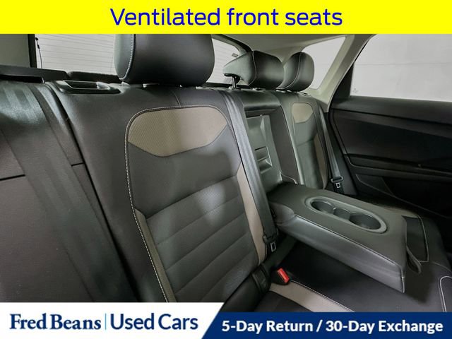 Used 2022 Volkswagen Taos SEL image 32