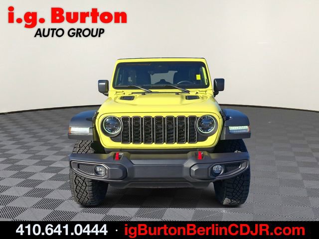 Used 2024 Jeep Wrangler Unlimited Rubicon image 2